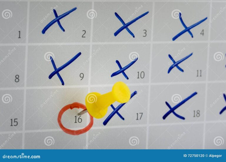 calendario antiguo con dias destacados